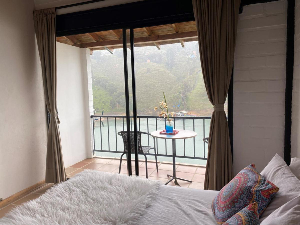 Ecolodge Bahia Del Penon Guatape Ngoại thất bức ảnh