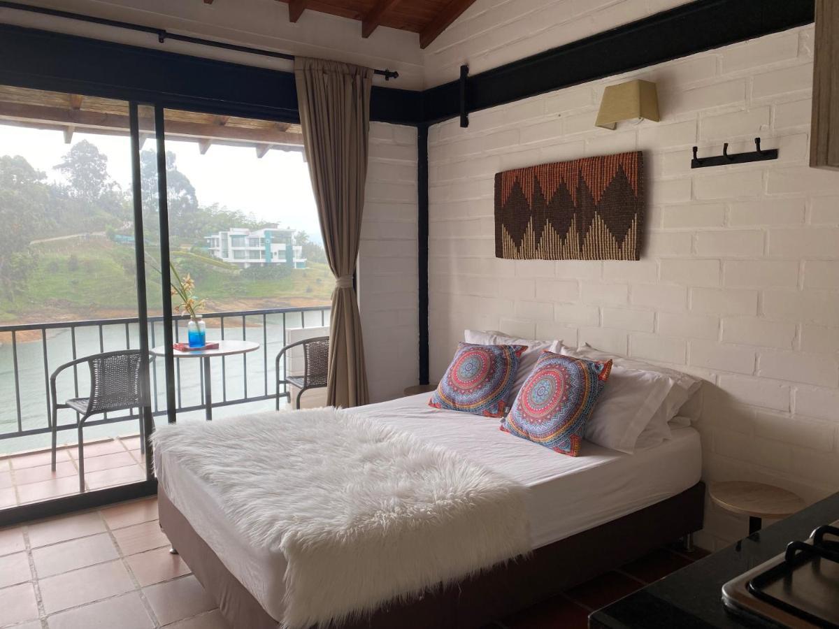 Ecolodge Bahia Del Penon Guatape Ngoại thất bức ảnh