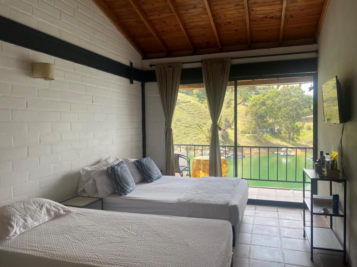 Ecolodge Bahia Del Penon Guatape Ngoại thất bức ảnh