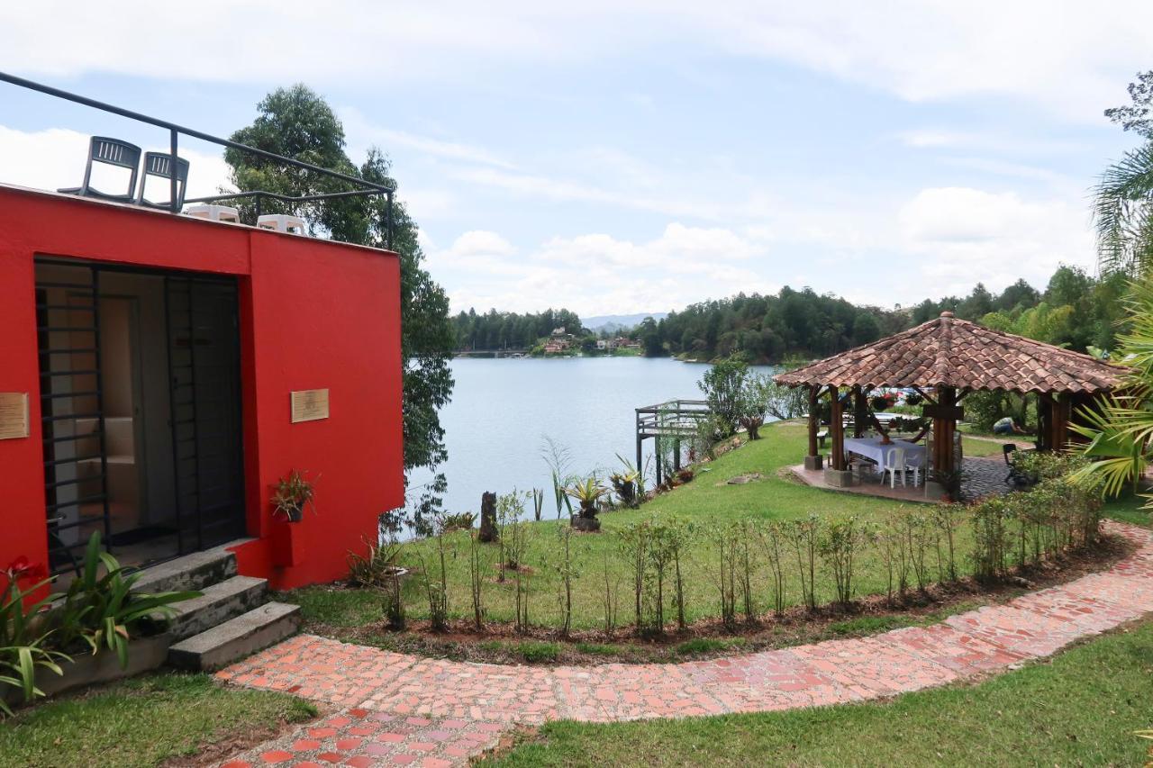 Ecolodge Bahia Del Penon Guatape Ngoại thất bức ảnh