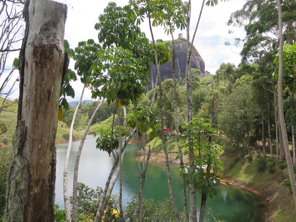 Ecolodge Bahia Del Penon Guatape Ngoại thất bức ảnh